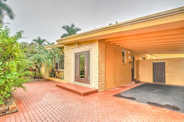 216 32nd Street, West Palm Beach, FL 33407