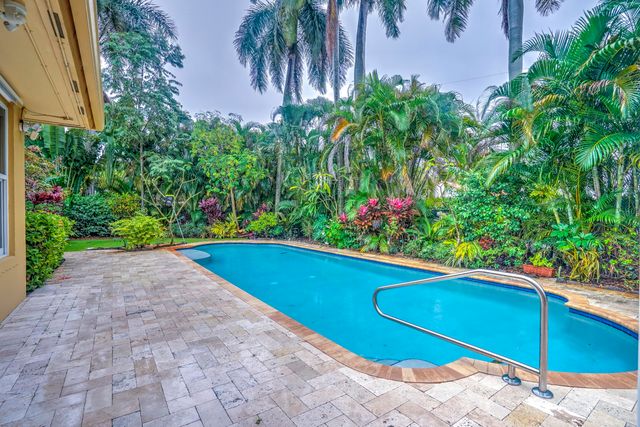 216 32nd Street, West Palm Beach, FL 33407