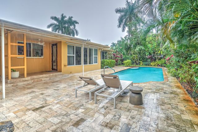 216 32nd Street, West Palm Beach, FL 33407