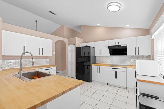 10217 Brookville Lane, Boca Raton, FL 33428