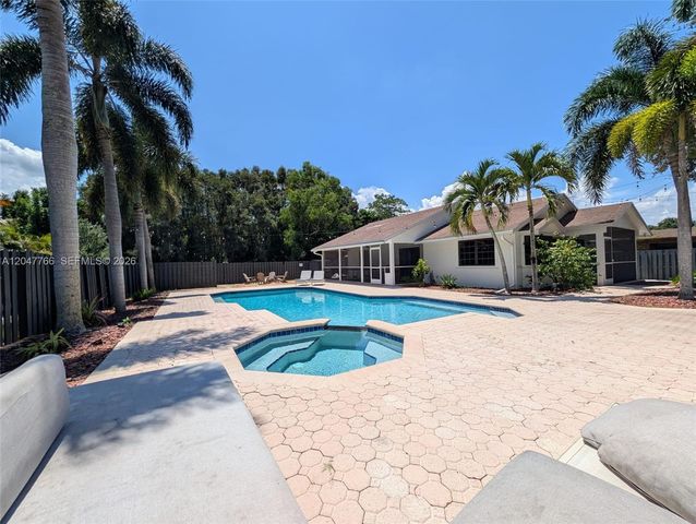 5131 SW 201st Ter, Southwest Ranches, FL 33332