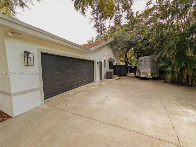 5131 SW 201st Ter, Southwest Ranches, FL 33332