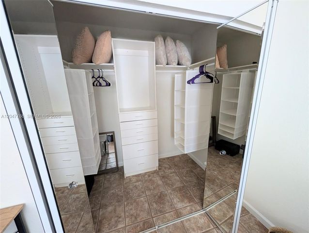 5131 SW 201st Ter, Southwest Ranches, FL 33332