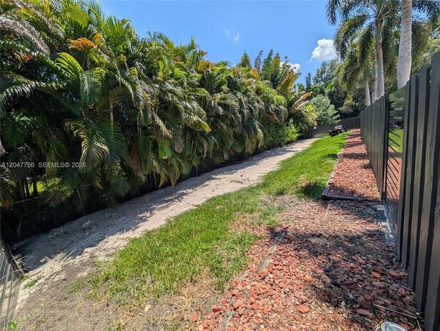 5131 SW 201st Ter, Southwest Ranches, FL 33332