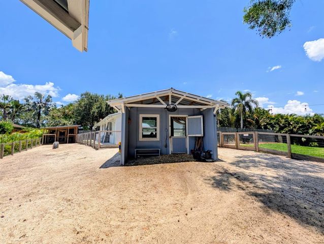 5131 SW 201st Ter, Southwest Ranches, FL 33332