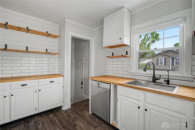 2901 Lansing Drive, Dayton, OH 45420