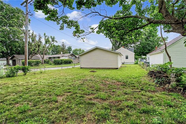 2901 Lansing Drive, Dayton, OH 45420