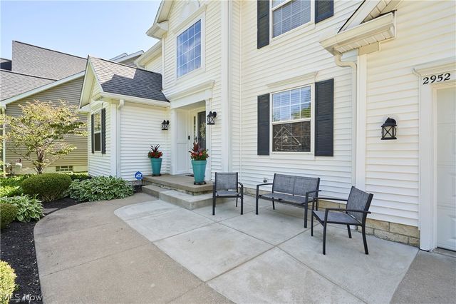 2952 Greenspire Lane, Fairlawn, OH 44333