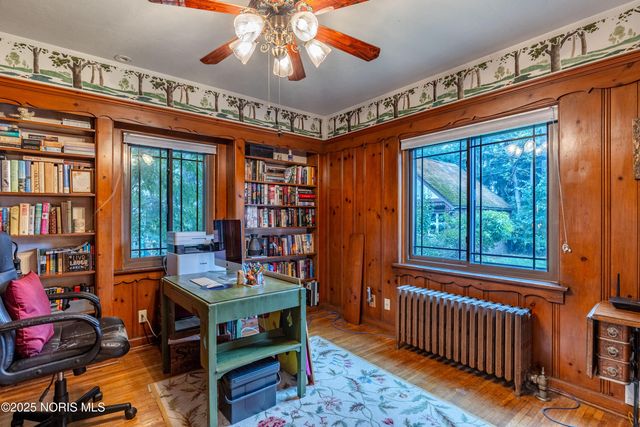 2647 Pemberton Drive, Toledo, OH 43606