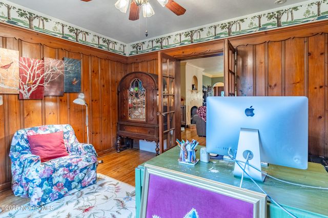 2647 Pemberton Drive, Toledo, OH 43606