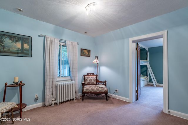 2647 Pemberton Drive, Toledo, OH 43606