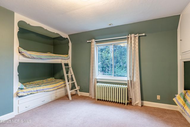 2647 Pemberton Drive, Toledo, OH 43606