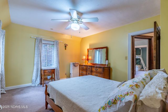 2647 Pemberton Drive, Toledo, OH 43606