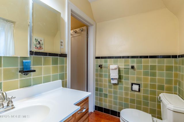 2647 Pemberton Drive, Toledo, OH 43606