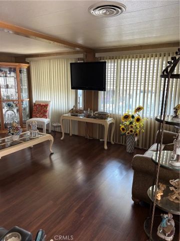 301 E Foothill 24, Pomona, CA 91767