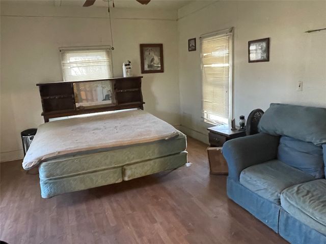 100 Cottle Street, Moran, TX 76464