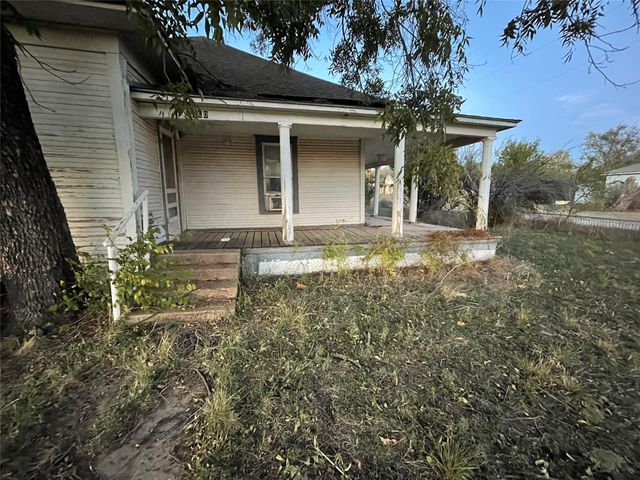 100 Cottle Street, Moran, TX 76464