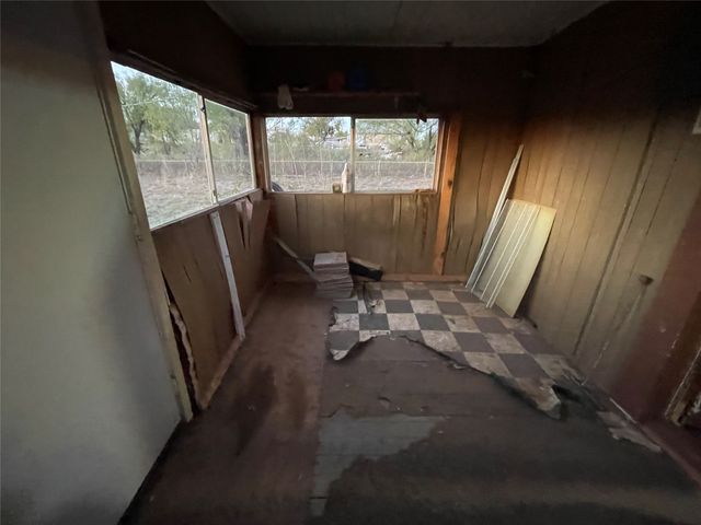 100 Cottle Street, Moran, TX 76464