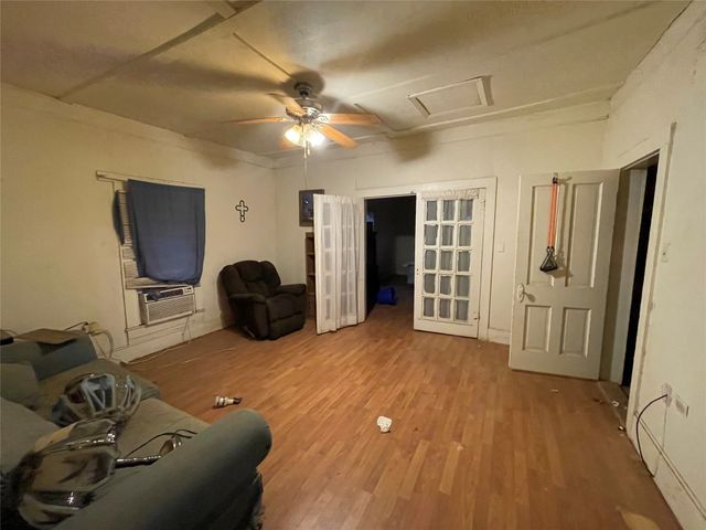 100 Cottle Street, Moran, TX 76464