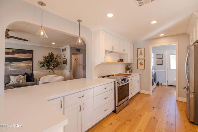 546 W LEWIS Avenue, Phoenix, AZ 85003