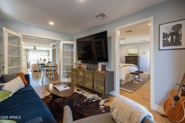 546 W LEWIS Avenue, Phoenix, AZ 85003