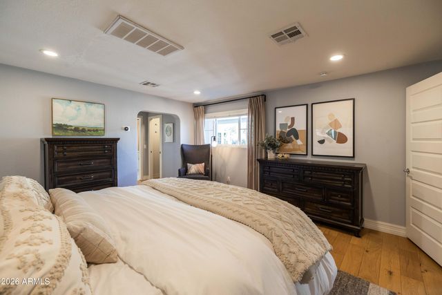 546 W LEWIS Avenue, Phoenix, AZ 85003