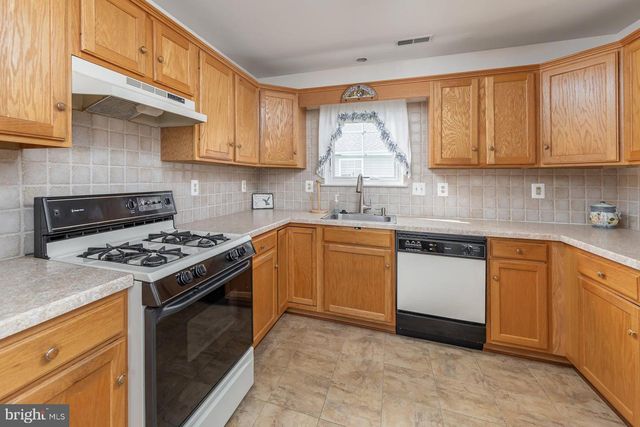 423 COUNTRY WAY, Mickleton, NJ 08056