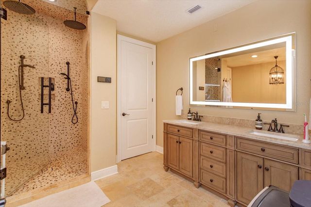 5719 EMERSON POINTE WAY, Orlando, FL 32819