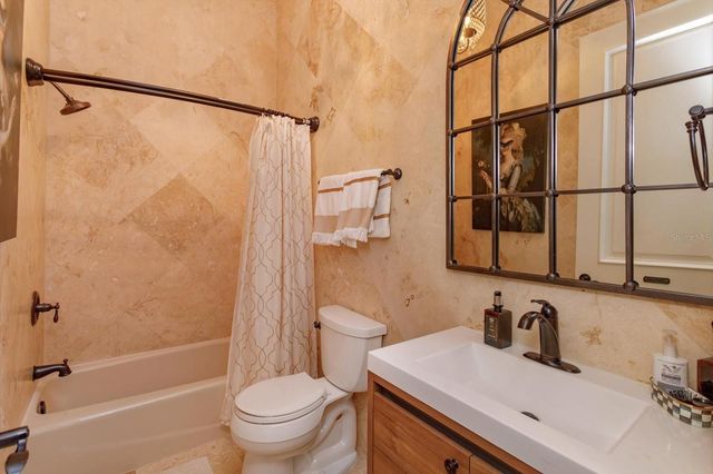 5719 EMERSON POINTE WAY, Orlando, FL 32819