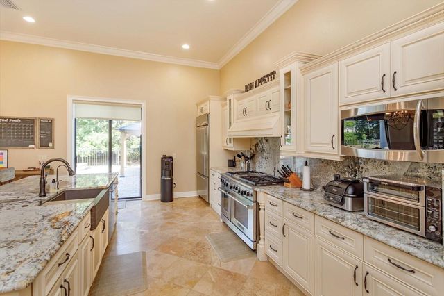 5719 EMERSON POINTE WAY, Orlando, FL 32819