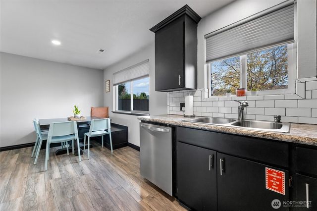 2942 Sun Mountain Drive, Enumclaw, WA 98022