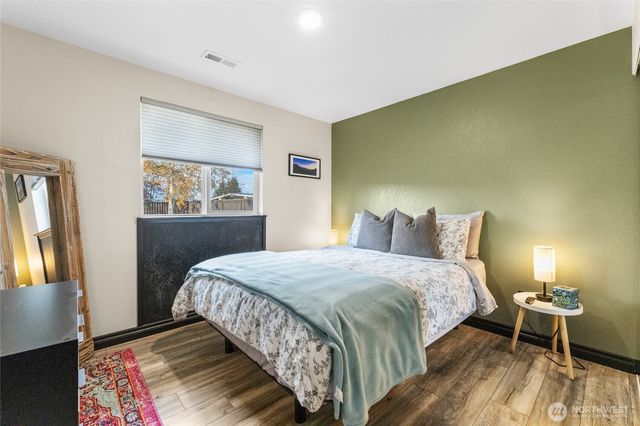 2942 Sun Mountain Drive, Enumclaw, WA 98022