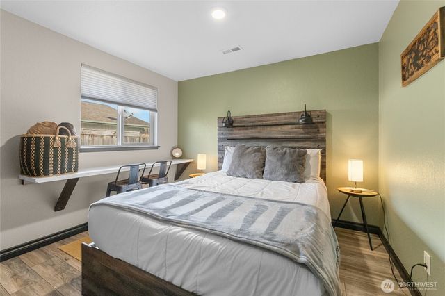 2942 Sun Mountain Drive, Enumclaw, WA 98022