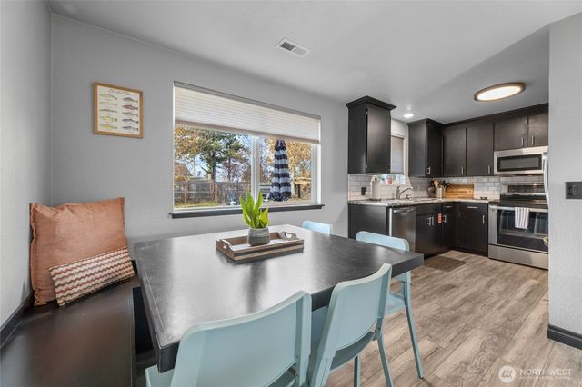 2942 Sun Mountain Drive, Enumclaw, WA 98022