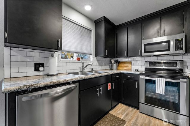 2942 Sun Mountain Drive, Enumclaw, WA 98022