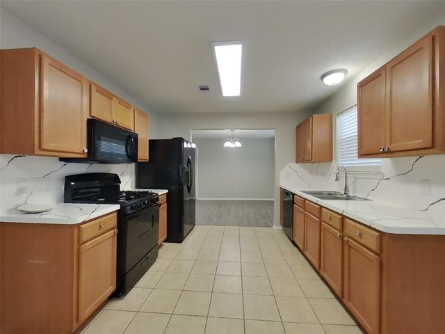 7215 Lazy Summer Court, Magnolia, TX 77354