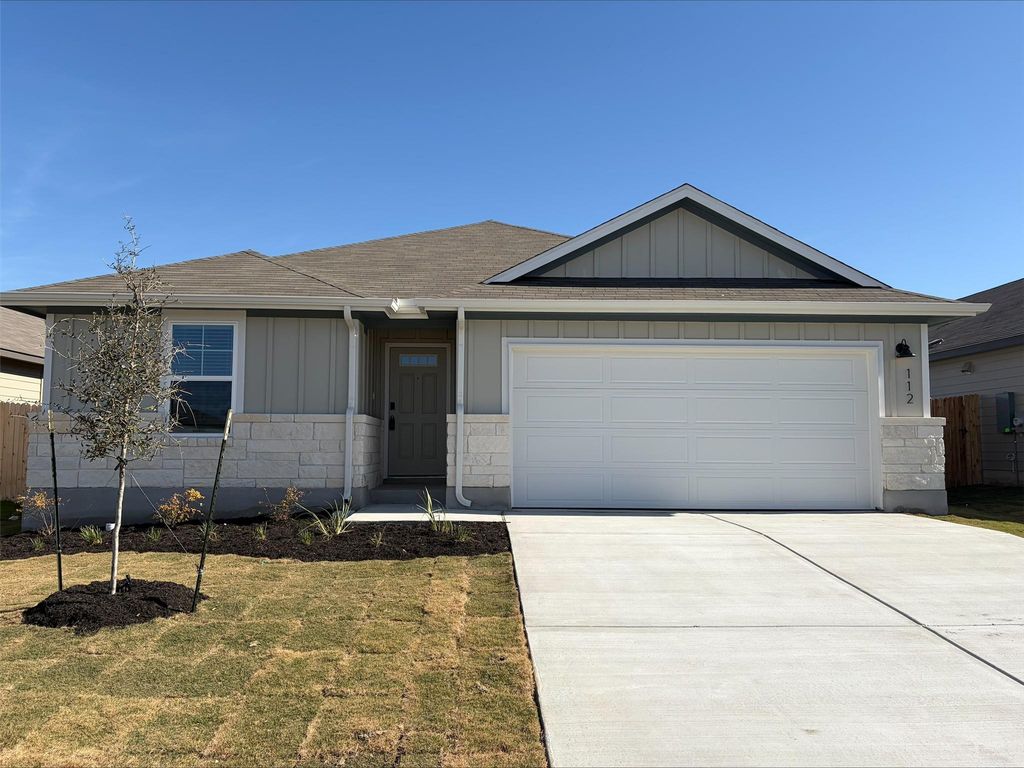 112 Honey Bee RD, Jarrell, TX 76537