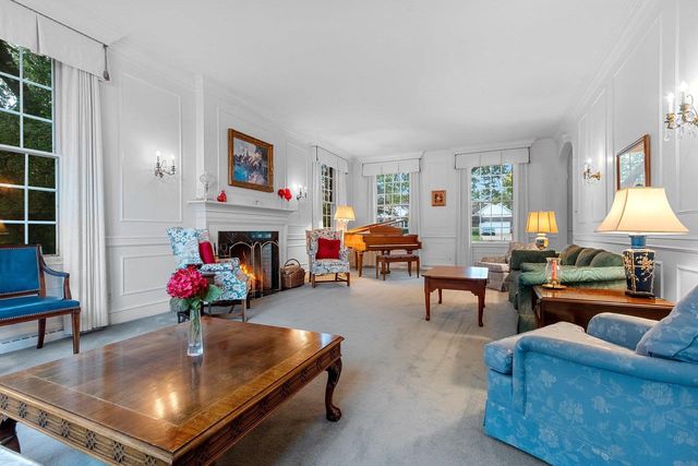 235 AUTUMN DRIVE, De Pere, WI 54115