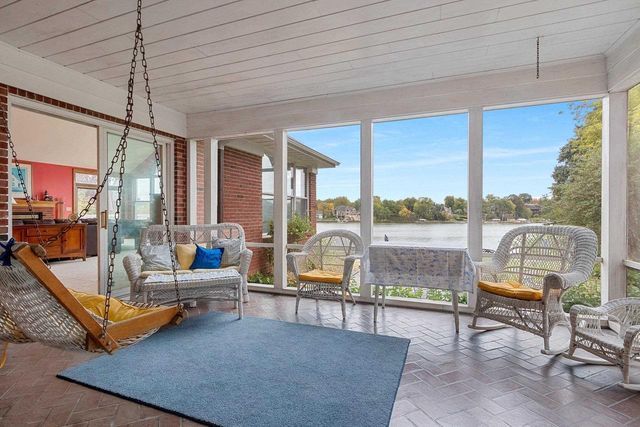 235 AUTUMN DRIVE, De Pere, WI 54115