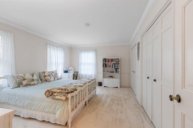 235 AUTUMN DRIVE, De Pere, WI 54115