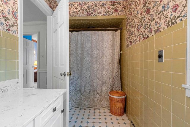 235 AUTUMN DRIVE, De Pere, WI 54115