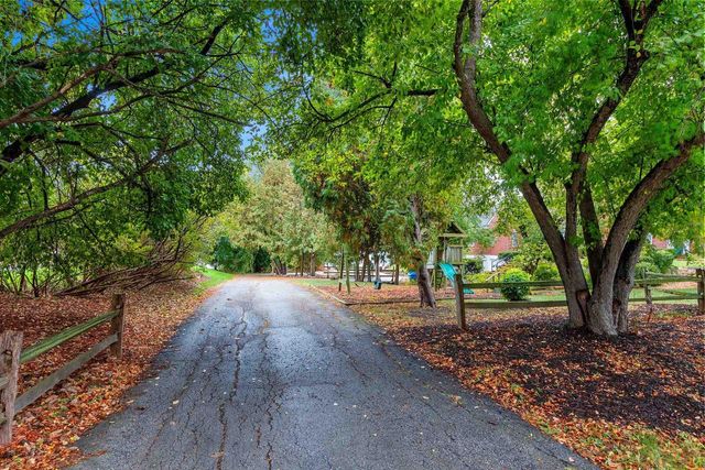 235 AUTUMN DRIVE, De Pere, WI 54115