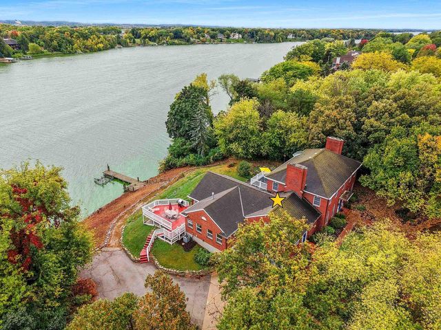 235 AUTUMN DRIVE, De Pere, WI 54115