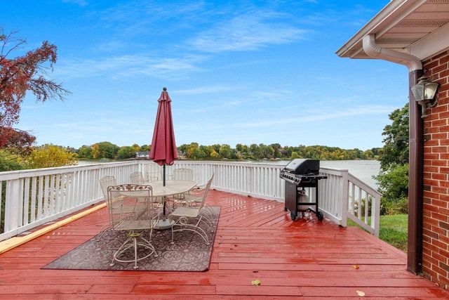 235 AUTUMN DRIVE, De Pere, WI 54115