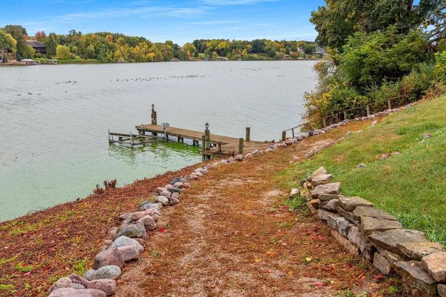 235 AUTUMN DRIVE, De Pere, WI 54115