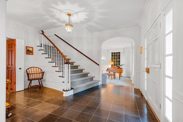 235 AUTUMN DRIVE, De Pere, WI 54115