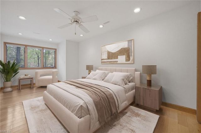 204 Mallard LN, Yorktown, VA 23692