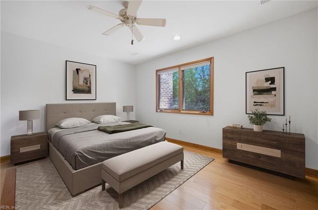 204 Mallard LN, Yorktown, VA 23692