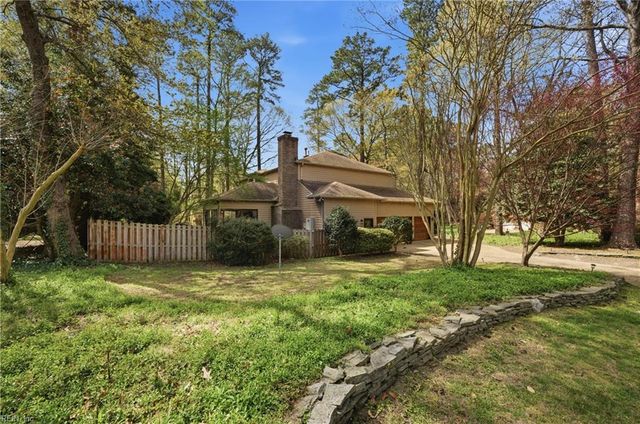204 Mallard LN, Yorktown, VA 23692