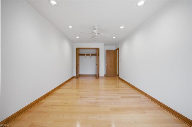 204 Mallard LN, Yorktown, VA 23692